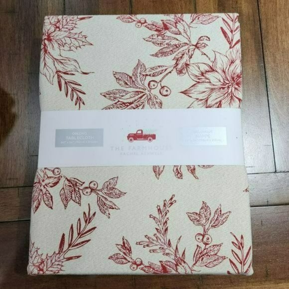 Rachel Ashwell Poinsettia Flowers Tablecloth 60x84in Oblong Gold Accents - Picture 6 of 12